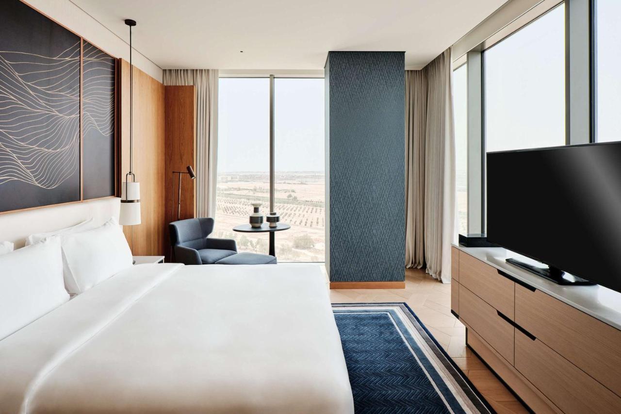 Grand Hyatt Kuwait Hotel Kuwait City Exterior foto A bedroom at the hotel