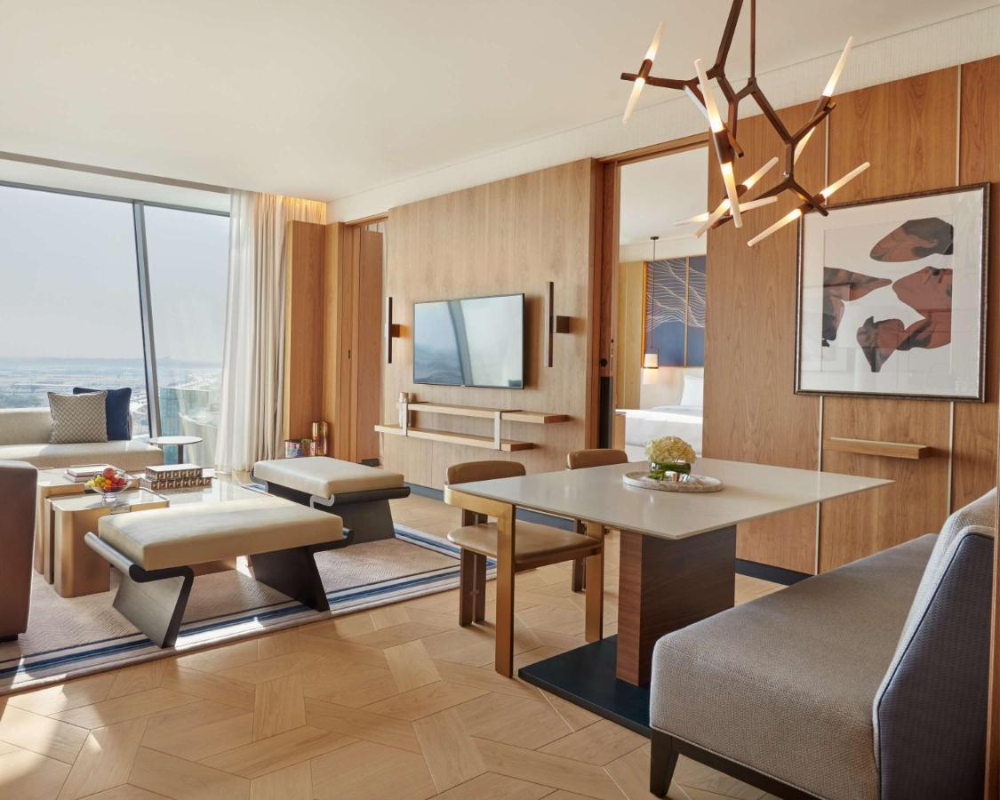 Grand Hyatt Kuwait Hotel Kuwait City Exterior foto A suite at the hotel