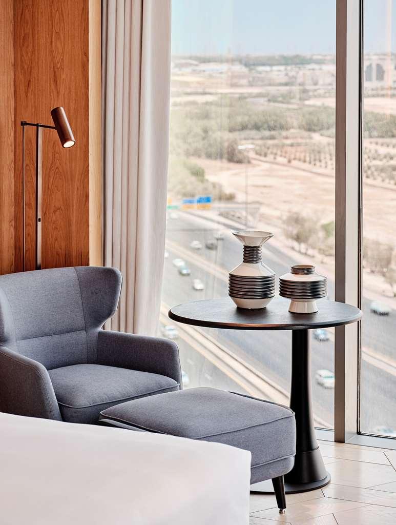Grand Hyatt Kuwait Hotel Kuwait City Cameră foto A room at the hotel